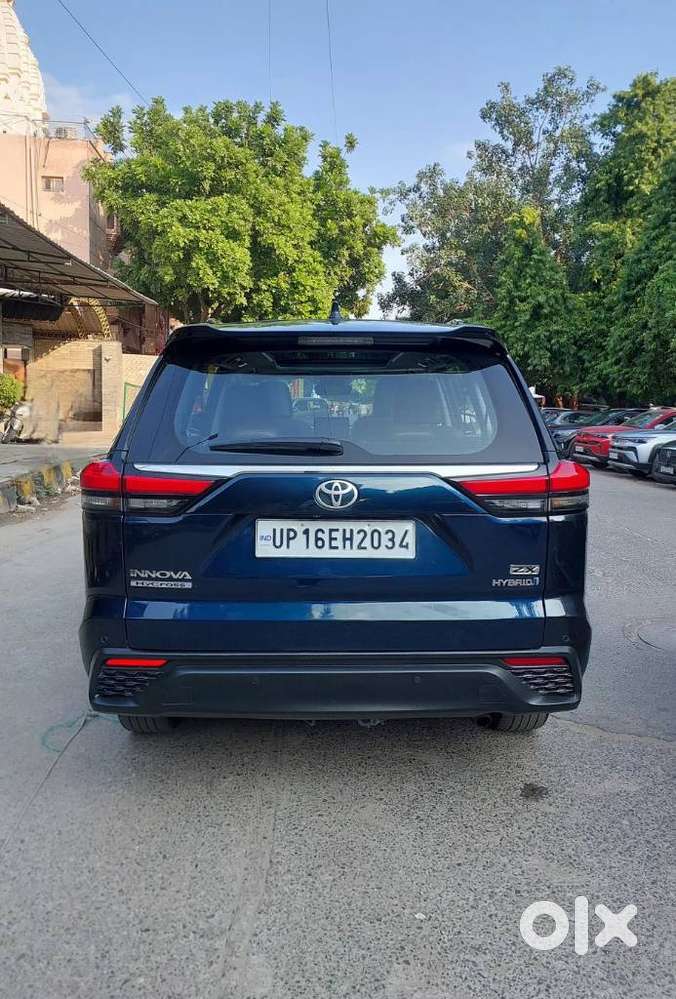 Toyota Innova Hycross 2.0 Zx Hybrid 7 Str, 2024, Cng & Hybrids