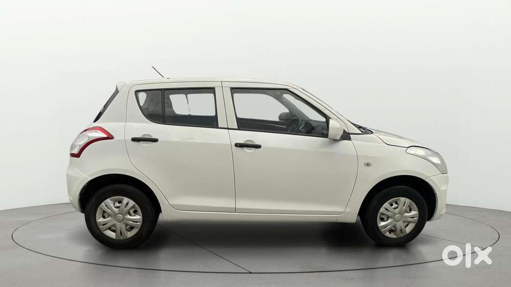 Maruti Suzuki Swift 1.2 Lxi (o), 2016, Petrol