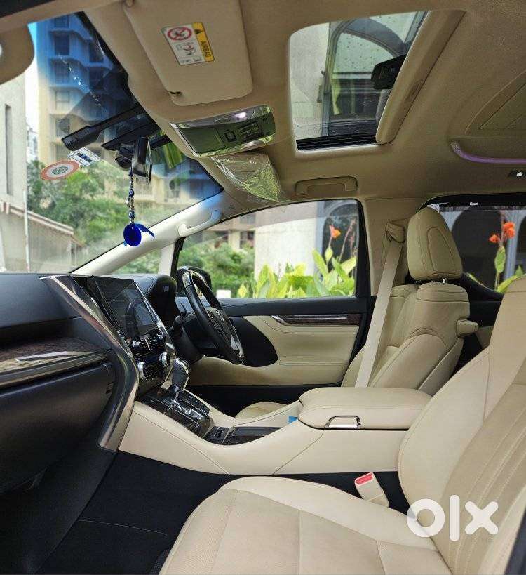 Toyota Vellfire 2.5 Executive Lounge, 2020, Diesel