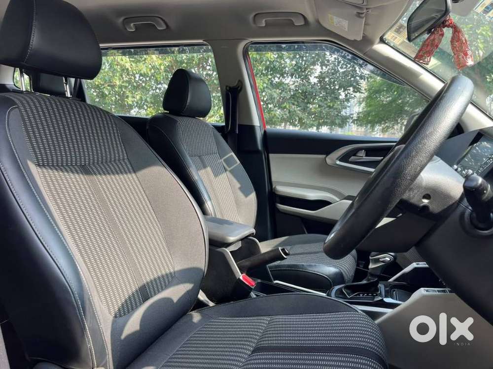 Kia Carens 1.4 Prestige Plus Turbo Dct 7 Str, 2023, Petrol