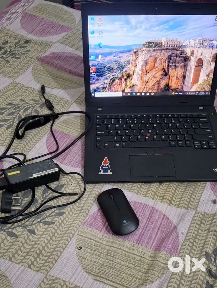 Double battery lenovo Thinkpad in best condition with charger ,mouse