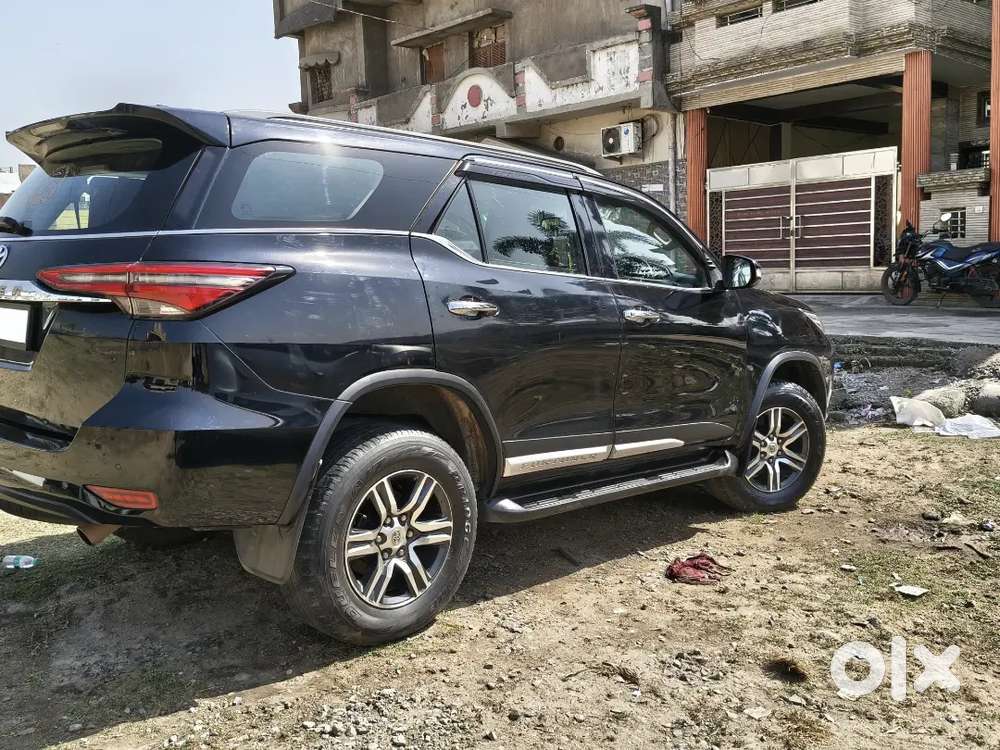 Toyota Fortuner 2022 Diesel 148000 Km Driven