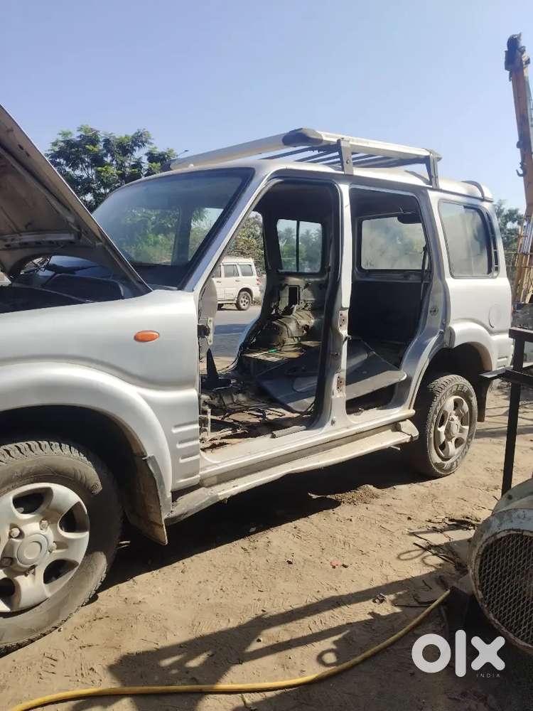 Mahindra Scorpio Classic 2004