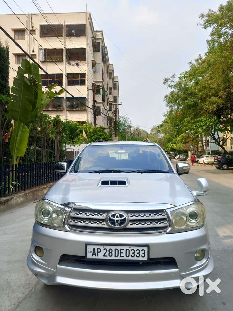Toyota Fortuner 3.0 4x4 Manual, 2010, Diesel
