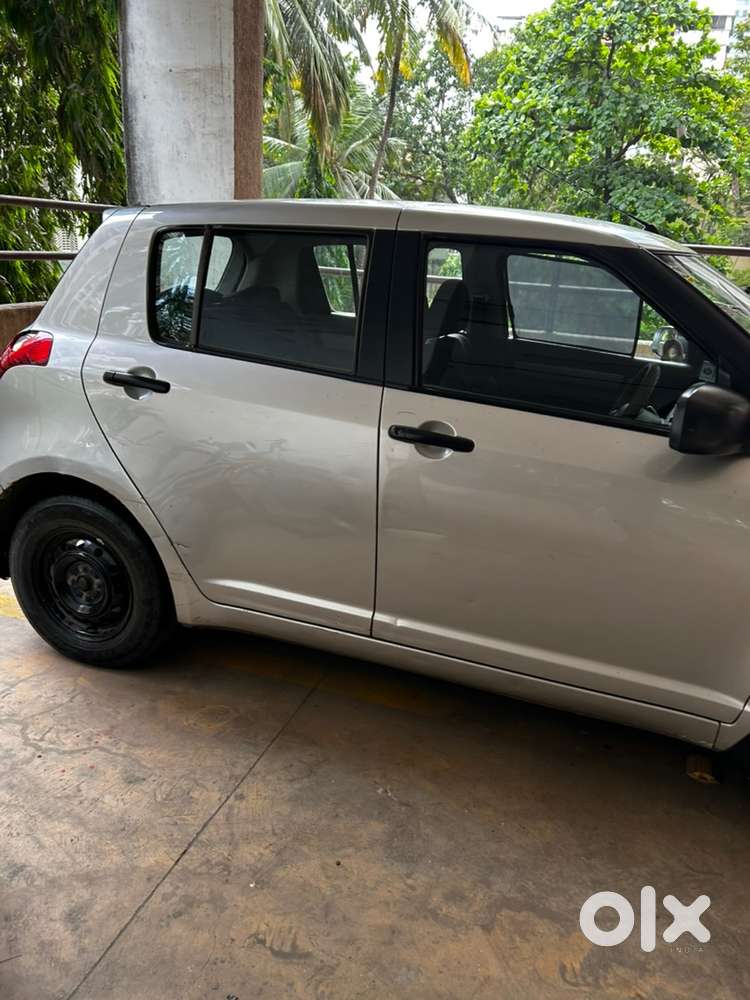 Maruti Swift Vxi 2009 Year Silver Colour
