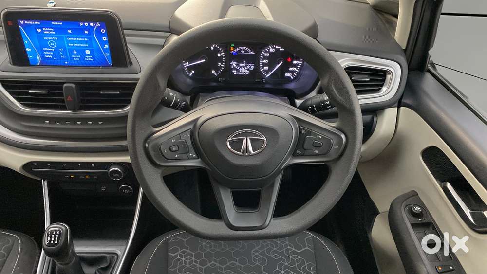 Tata Altroz Xz, 2022, Petrol