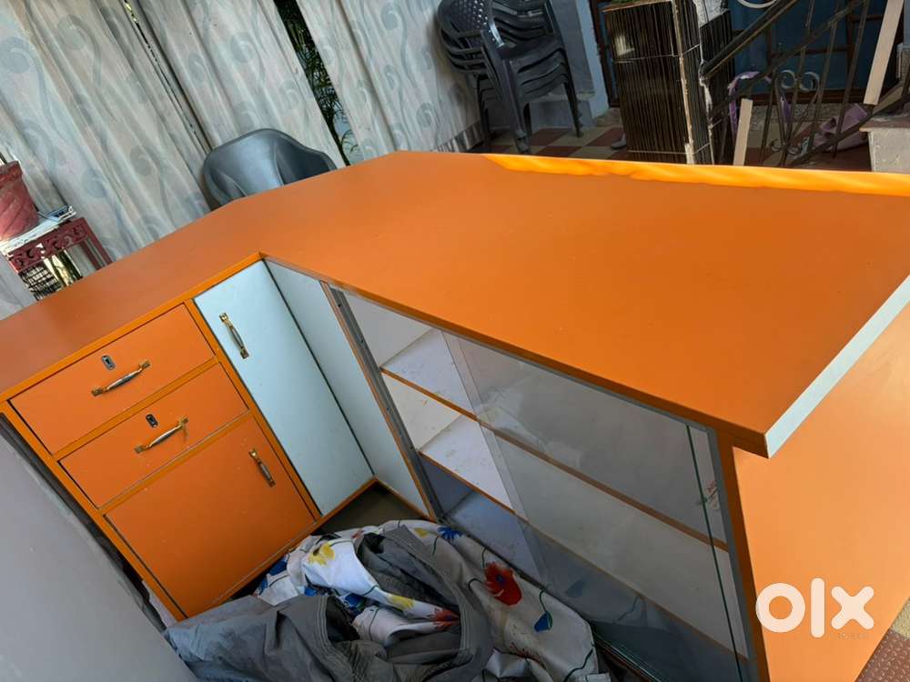 Shop counter