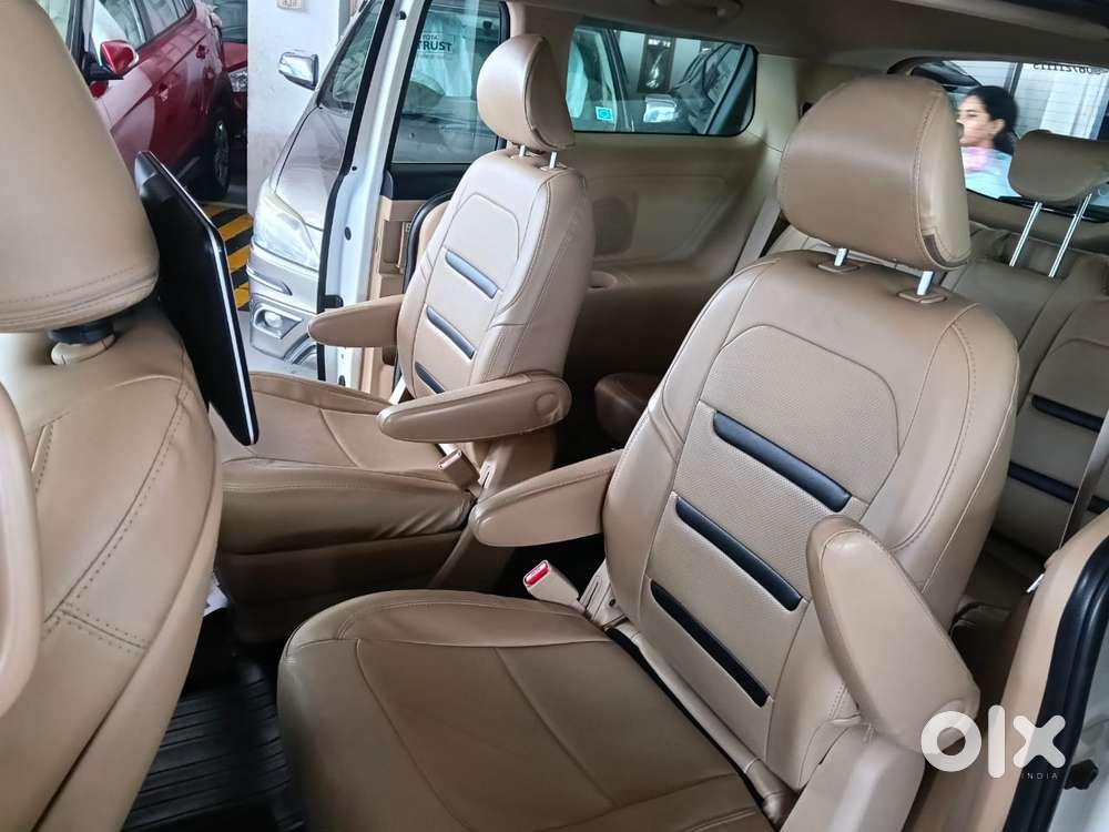 Kia Carnival Premium, 2020, Petrol