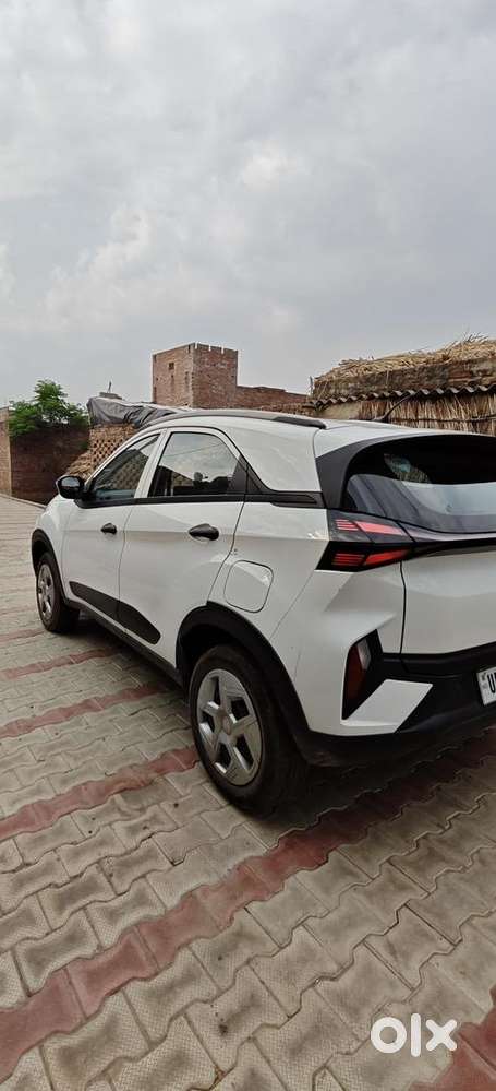 Tata Nexon Cng & Petrol(13000km) 2025