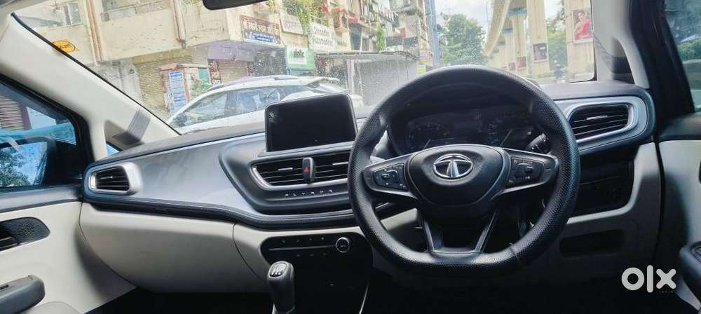 Tata Altroz 1.2 Xt Luxe Petrol, 2022, Petrol