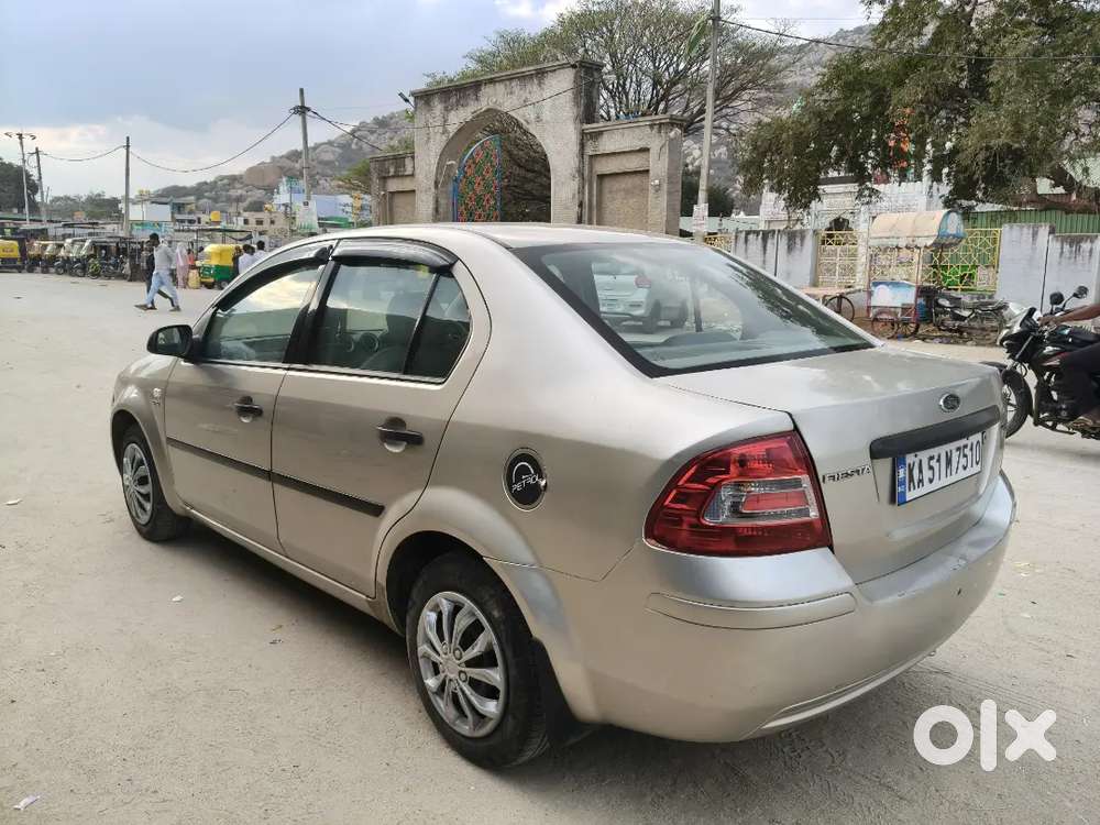 Ford Fiesta 2006 Petrol 87000 Km Driven