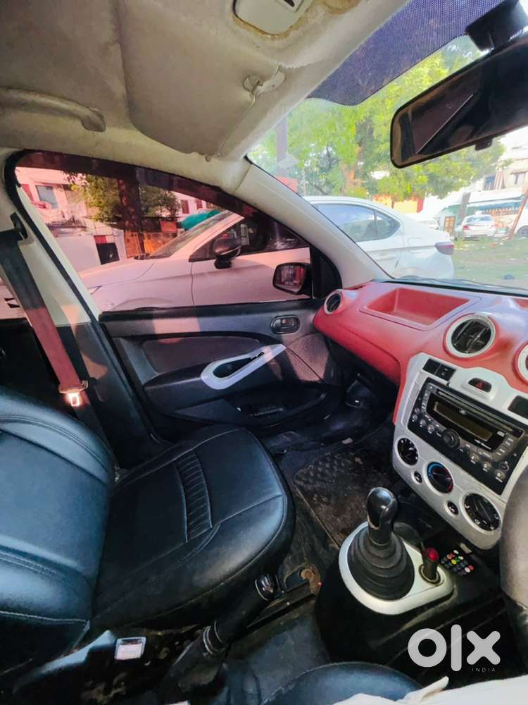 Ford Figo Petrol Lxi 2010