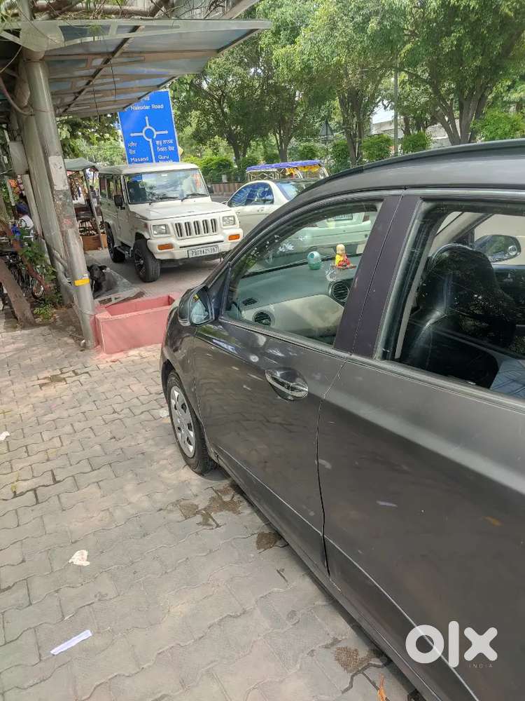 Hyundai Grand I10 2014 Petrol 74000 Km Driven Very Good Condition.