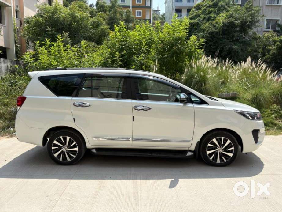 Toyota Innova Crysta 2.4 Z 7 Str, 2022, Diesel