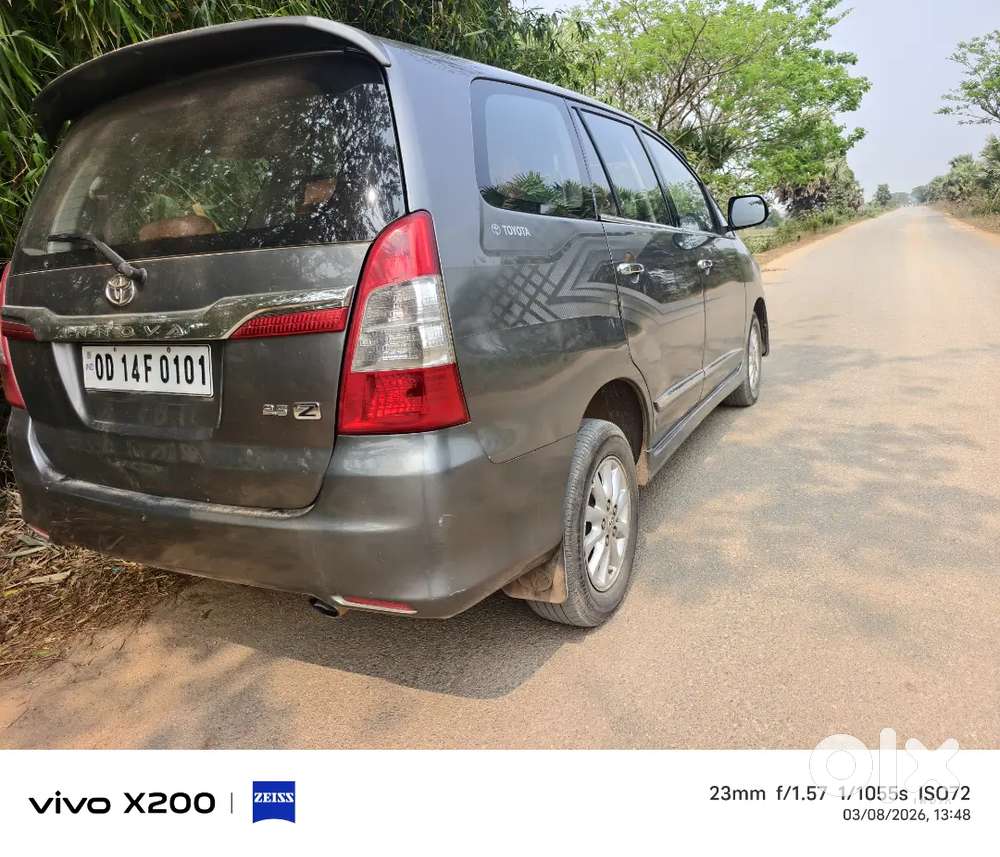 Toyota Innova 2015