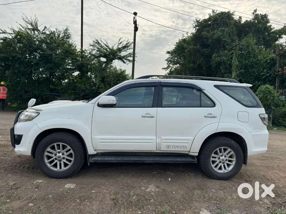 Toyota Fortuner 2012 Manual
