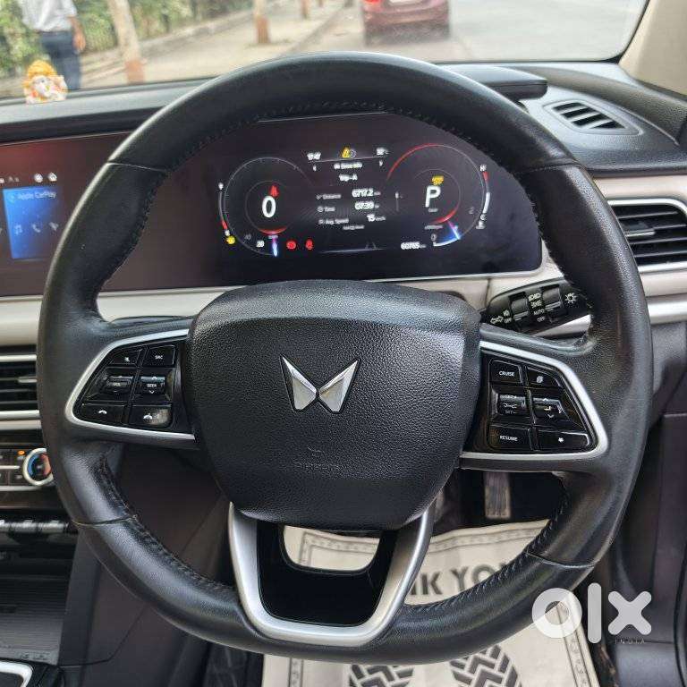 Mahindra Xuv700 2.2 Ax 7 Diesel At Luxury Pack Str, 2022, Diesel