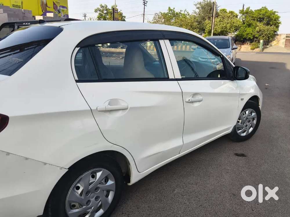 Honda Amaze 2nd Gen 2017 Cng & Hybrids 100000 Km Driven