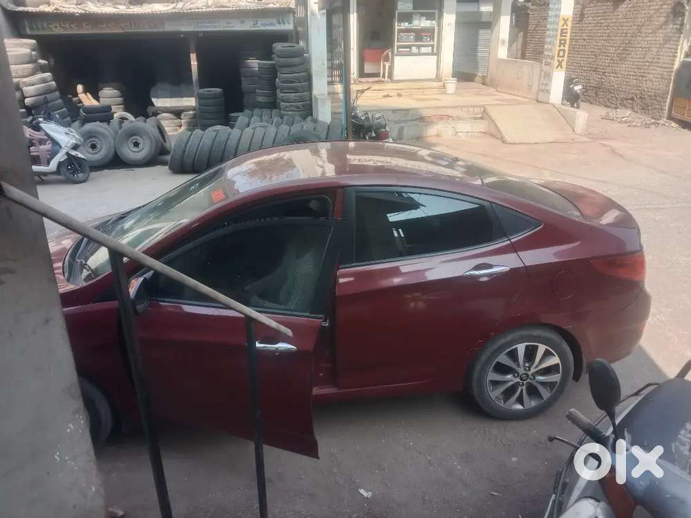 Hyundai Fluidic Verna 2015