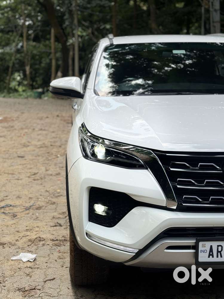 Toyota Fortuner 4x2 Mt 2.8 Diesel, 2023, Petrol
