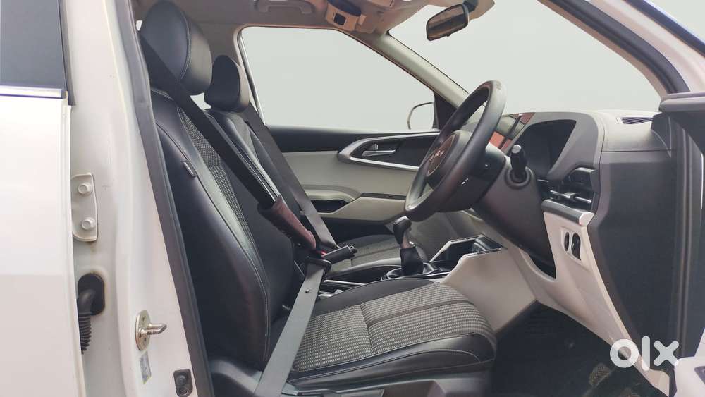 Kia Carens 1.4 Prestige Plus Turbo 7 Str, 2022, Petrol