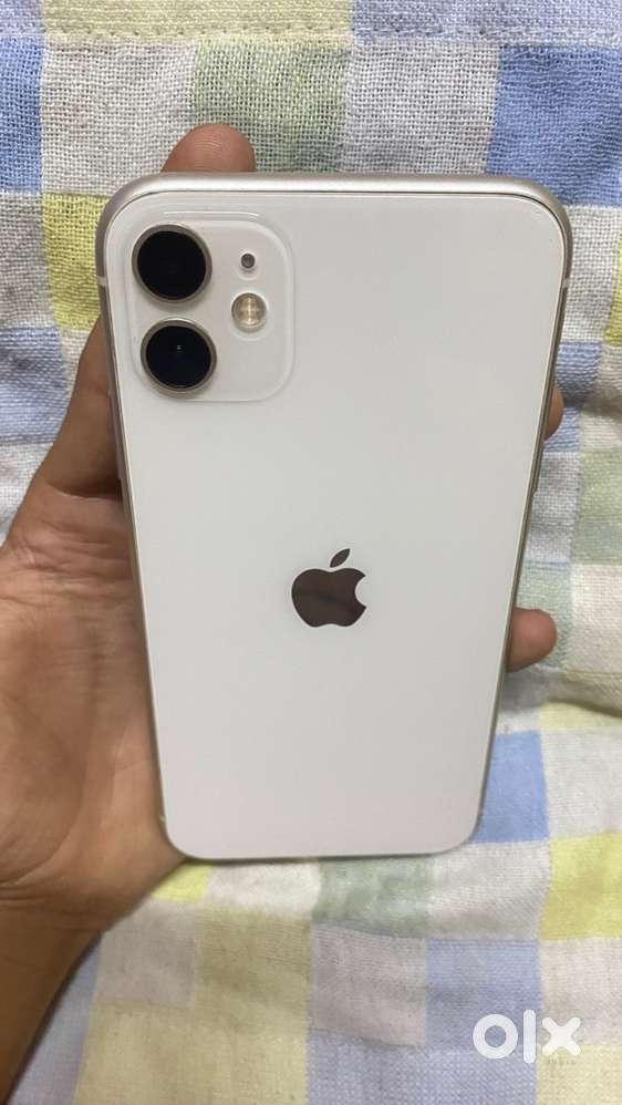 I phone 11 128 gb all original good condition