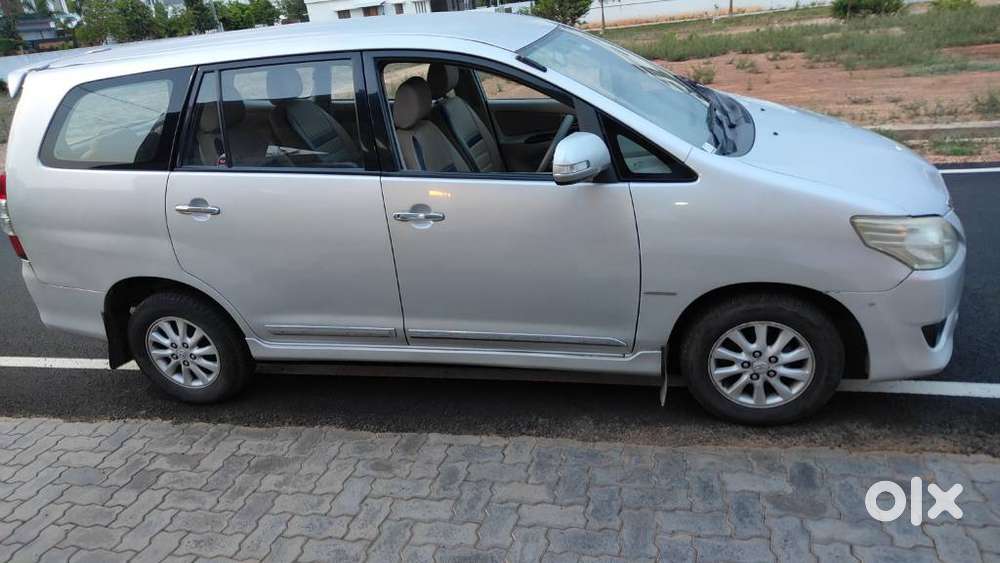 Toyota Innova 2.5 G (diesel) 7 Seater Bs Iv, 2013, Diesel