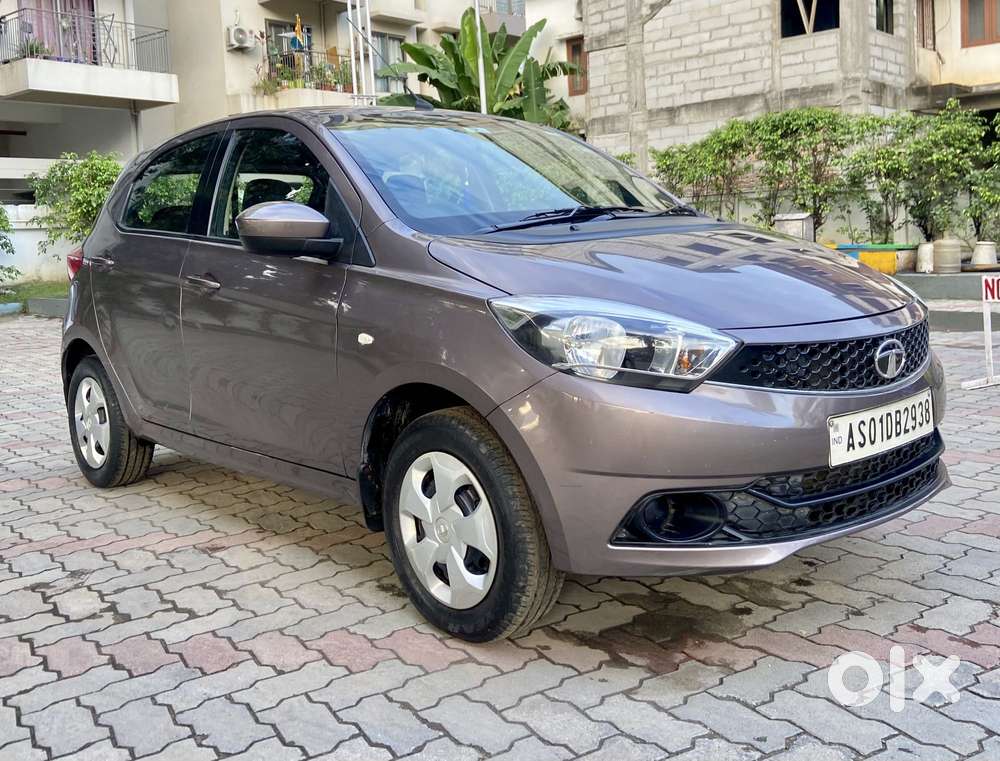 Tata Tiago 1.2 Revotron Xt (o), 2016, Petrol