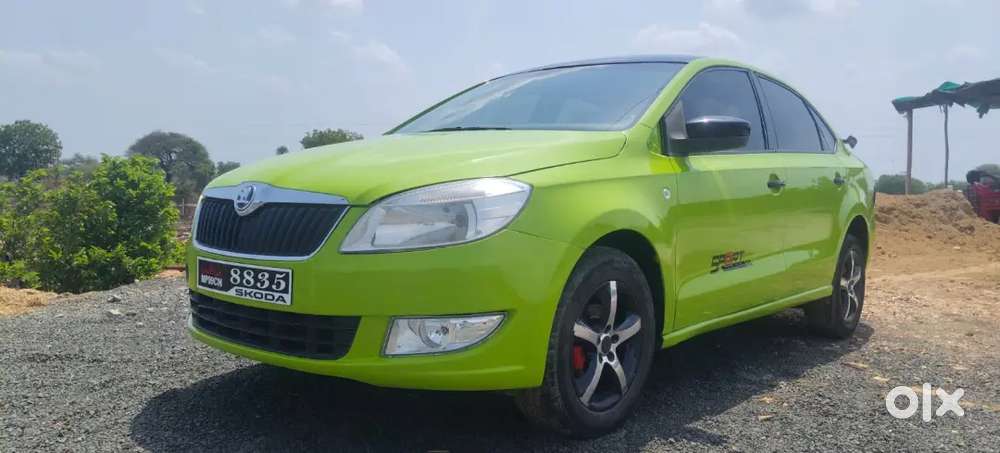 Skoda Rapid Elegance 2014 Diesel Manual