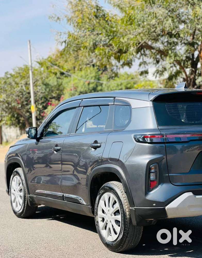 Maruti Suzuki Grand Vitara 1.5 Delta Smart Hybrid At, 2023, Petrol