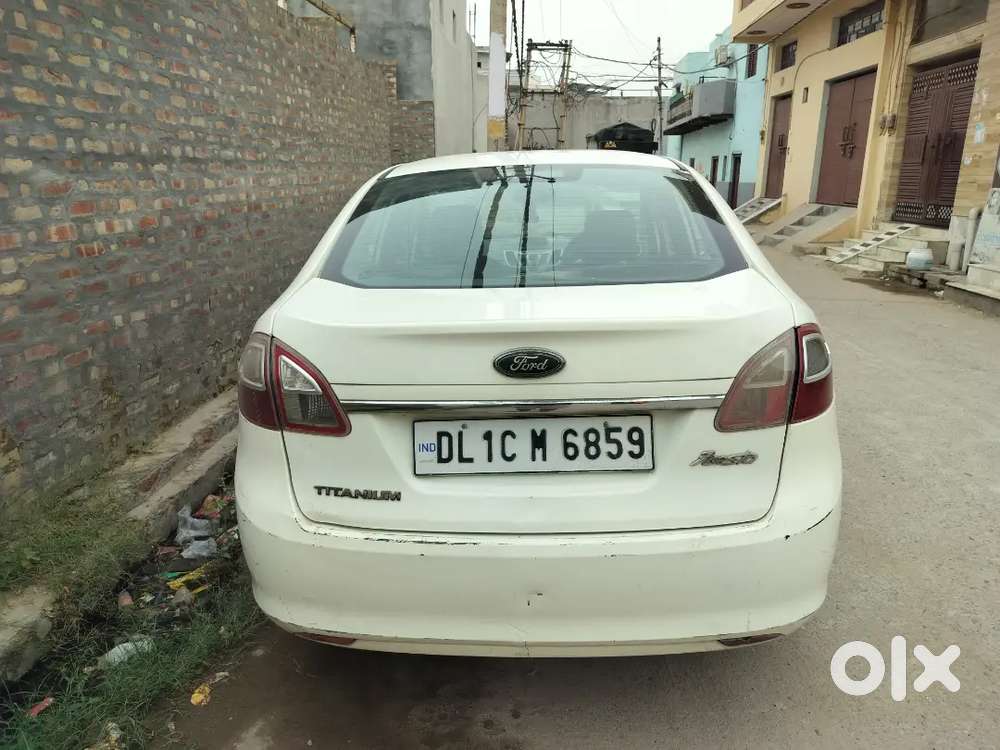 2012 Ford Fiesta Titanium  Petrol + Cng  77,000 Km Driven