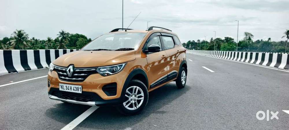 Renault Triber Rxt, 2022, Petrol