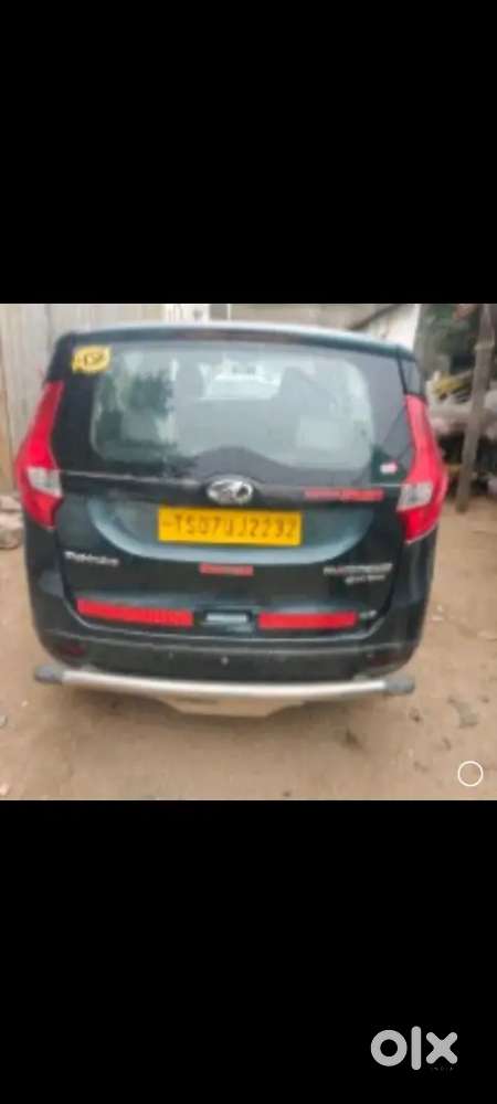 Mahindra Marazzo M6 Plus 2019