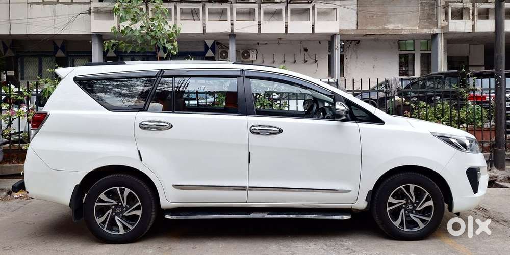 Toyota Innova Crysta [2020-ongoing] 2.4 Gx 7 Str, 2022, Diesel