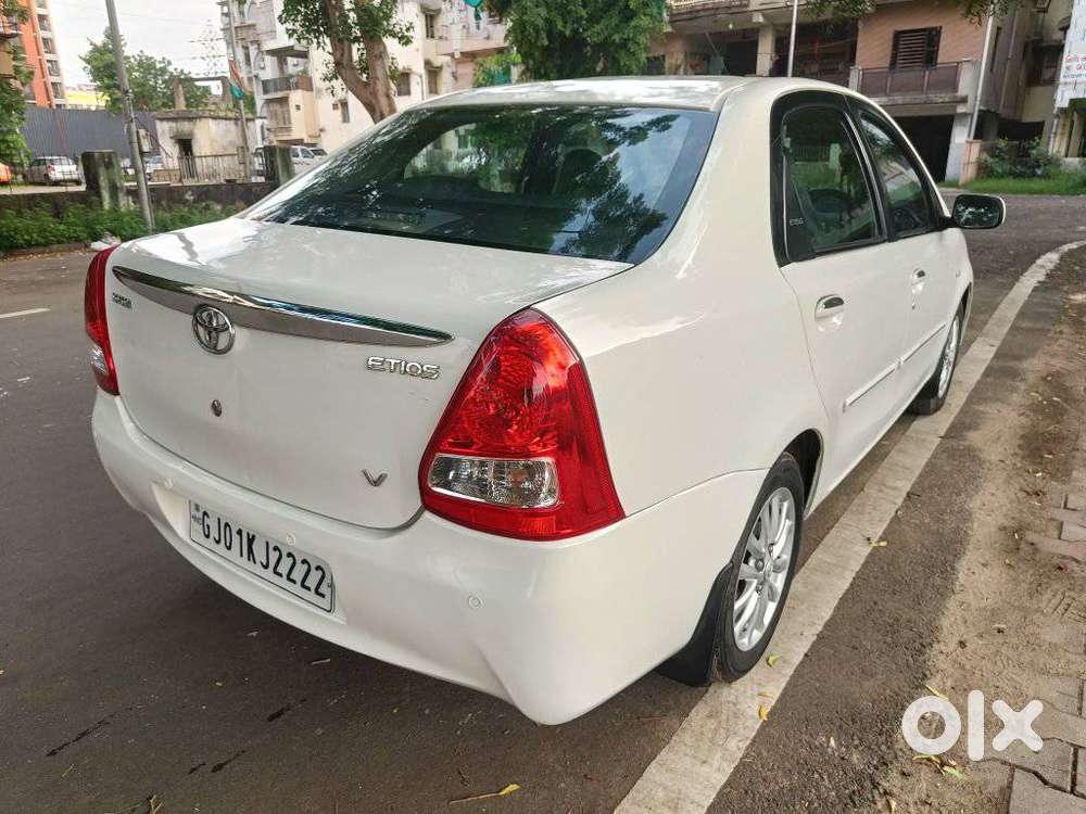 Toyota Etios 2010-2012 G Safety, 2011, Diesel
