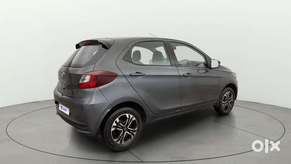 Tata Tiago 1.2 Revotron Xta, 2022, Petrol