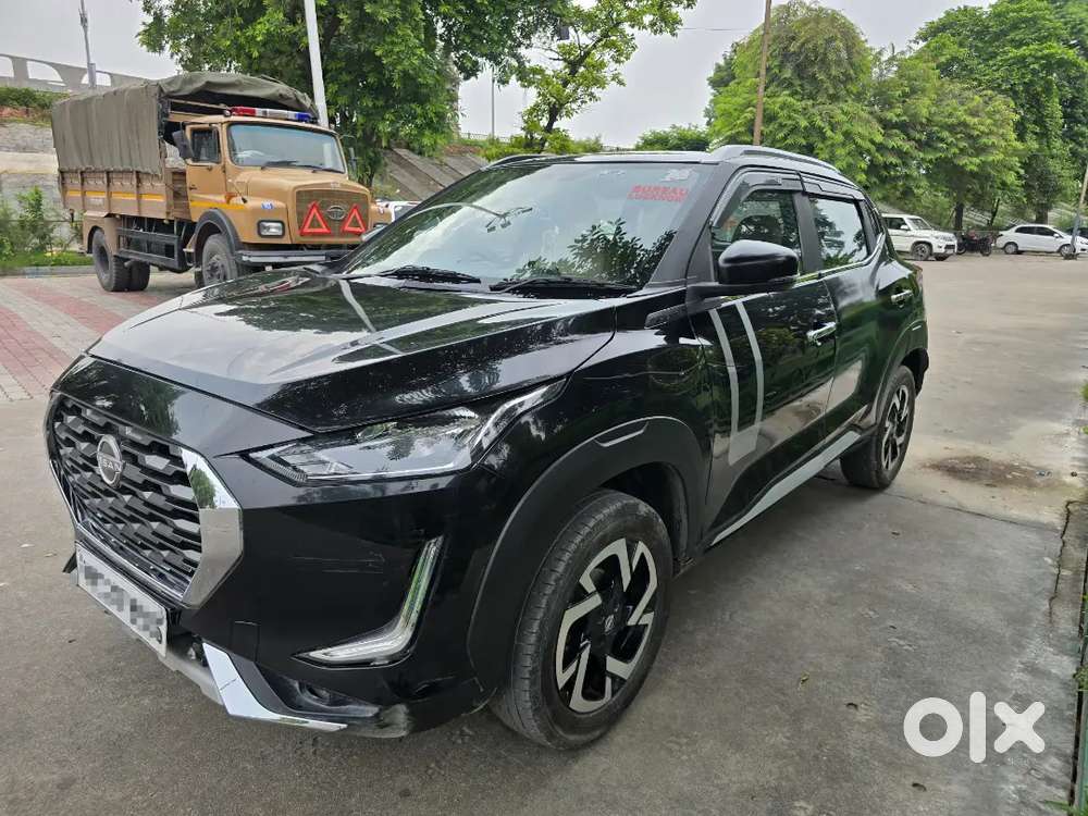 Nissan Magnite Xv Mt  Petrol  92,000 Km  Dec 2022  Up32