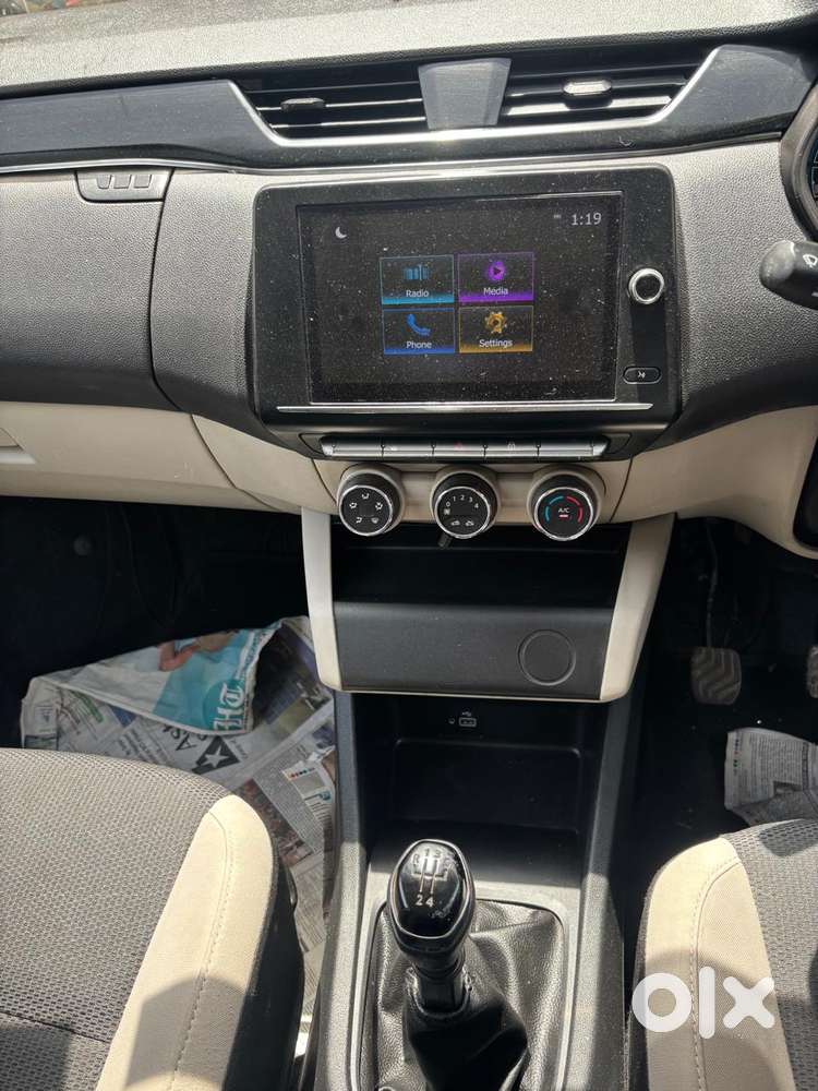 Renault Triber Rxt, 2022, Petrol