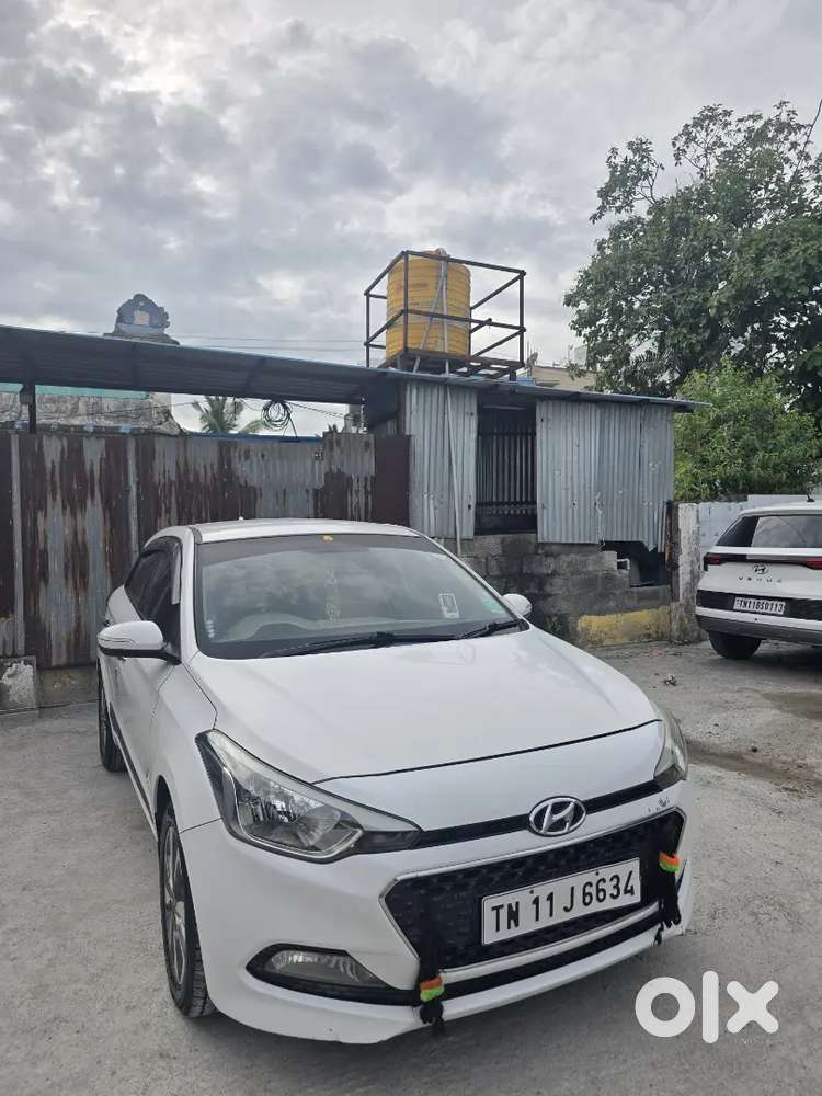 Hyundai Elite I20 2014 Petrol 120000 Km Driven