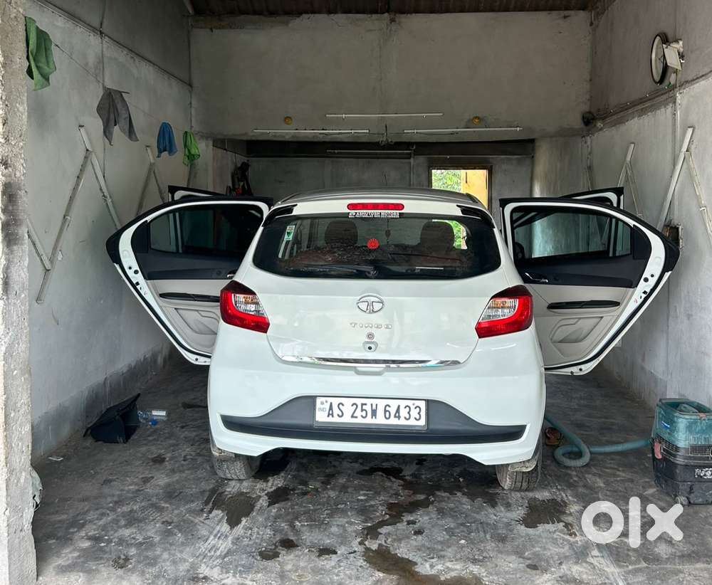 Tata Tiago Petrol 2023-24