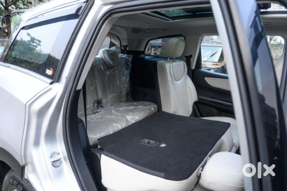 Mahindra Xuv700 2.2 Ax 7 Diesel At Luxury Pack Str Awd, 2022, Diesel