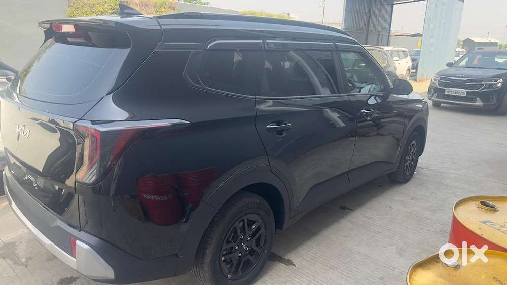 Kia Carens Clavis Hte O  800km Only Brand New