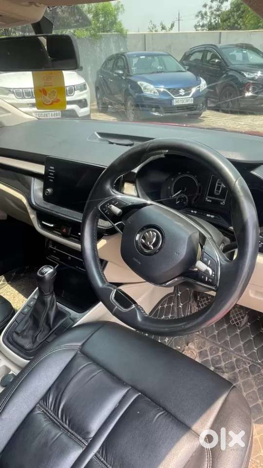 Skoda Slavia Ambition 1.0l Tsi Mt, 2023, Petrol