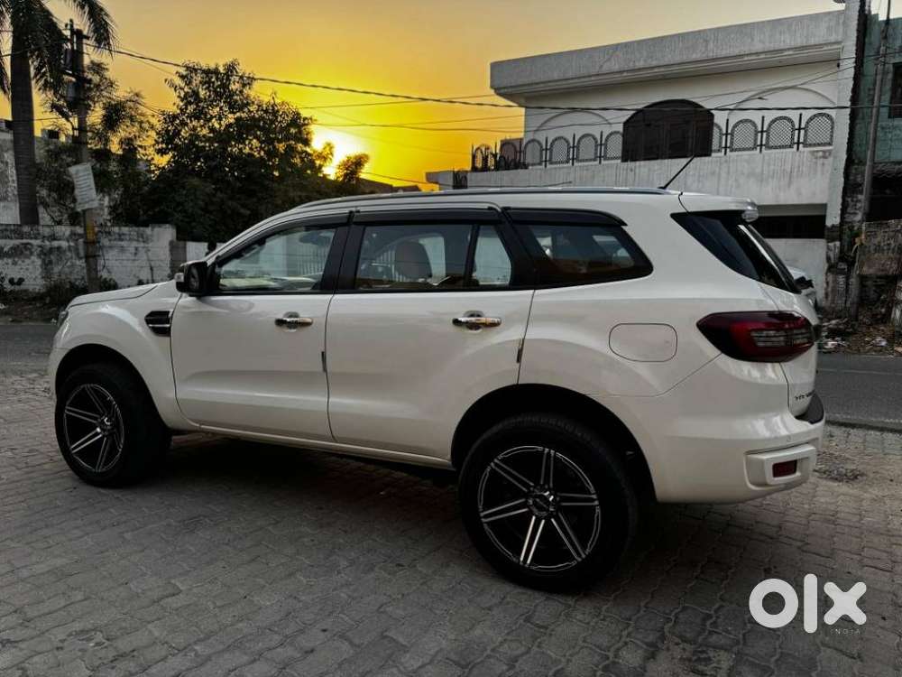 Ford Endeavour 3.2 Titanium At 4x4, 2017, Diesel