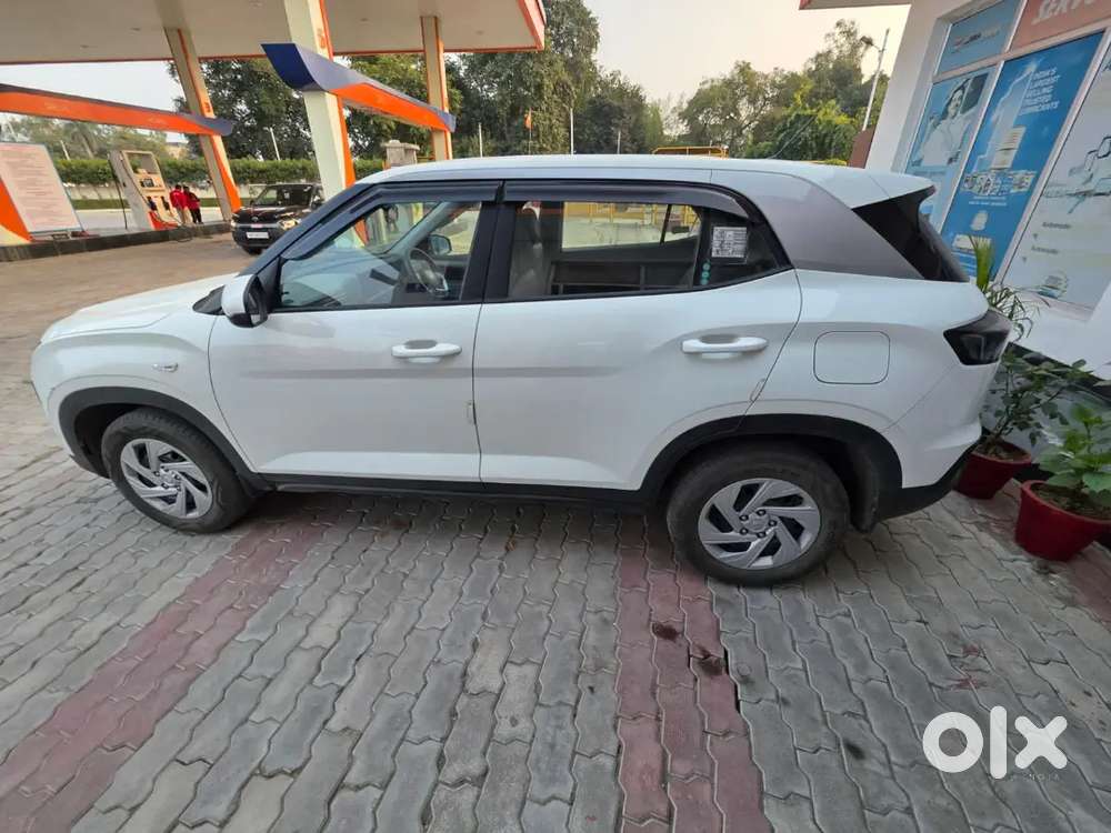 Hyundai Creta Facelift 2024 Base Model White Color