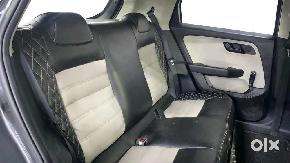 Tata Altroz 1.2 Xe Plus Petrol, 2022, Petrol