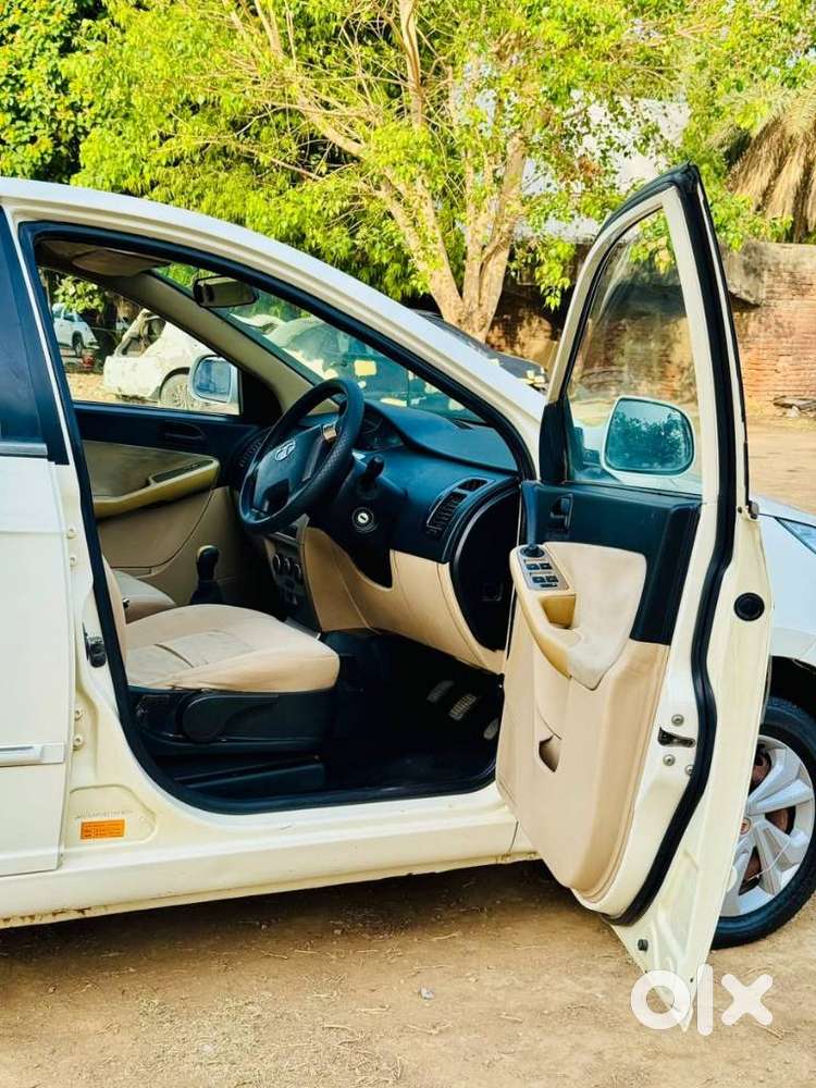 Tata Indica Vista 2008-2013 Aura Plus 1.3 Quadrajet, 2012, Diesel