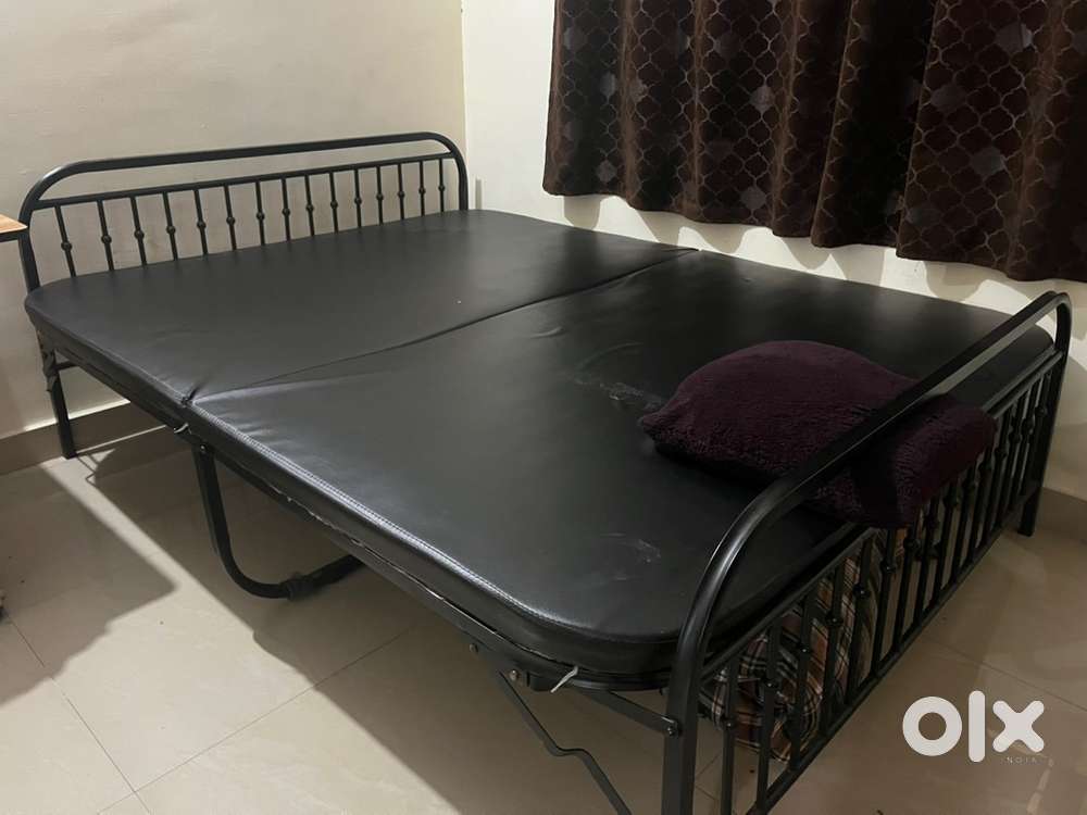Foldable bed 5ftx6ft