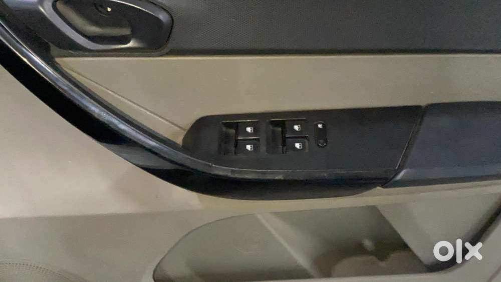 Tata Tiago 1.2 Revotron Xm, 2017, Petrol