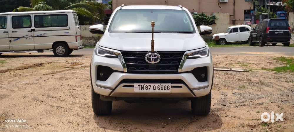 Toyota Fortuner 4x4 Manual Limited Edition, 2024, Diesel